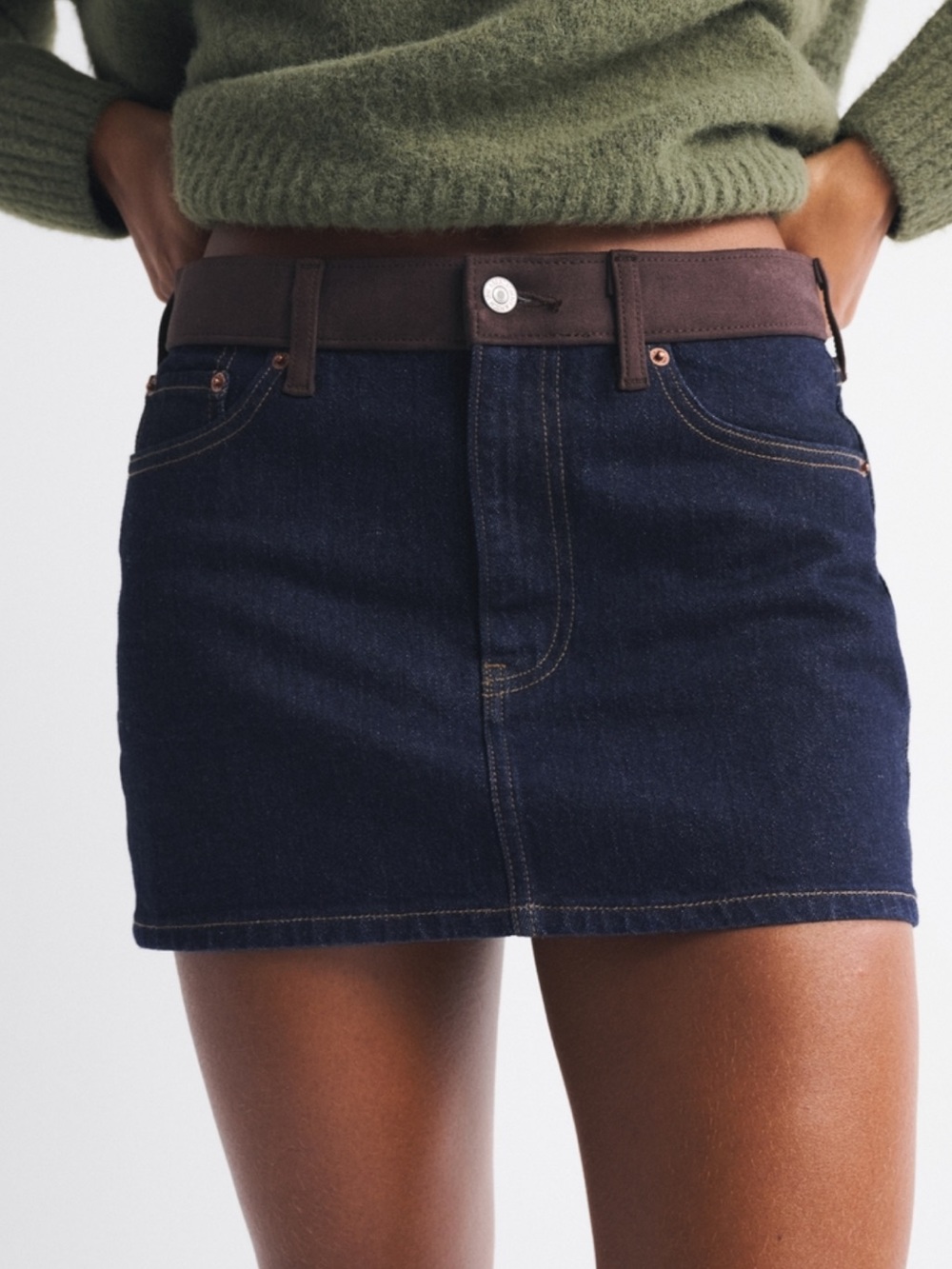 Mid rise mini denim skirt